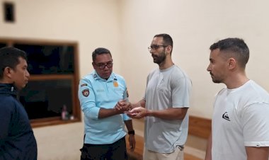 Jaga-Citra-Wisata-Dunia-Labuan-Bajo,-Polres-Mabar-Bergerak-Cepat-Tuntaskan-Pengaduan-Wisatawan-Asing