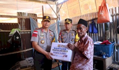 Kapolda-NTT-Sambangi-Warga-Terdampak-Gempa-di-Manggarai-Barat,-Salurkan-Bantuan-Kemanusiaan