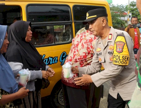Hangatnya Toleransi di Jantung Labuan Bajo: Forkopimcam Komodo Turun Jalan Bagi Takjil