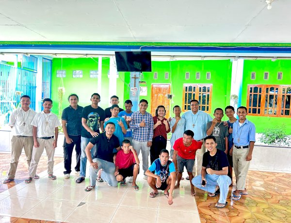 Rayakan Ulang Tahun dengan Kepedulian, Polisi di Labuan Bajo Sambangi Panti Rehabilitasi