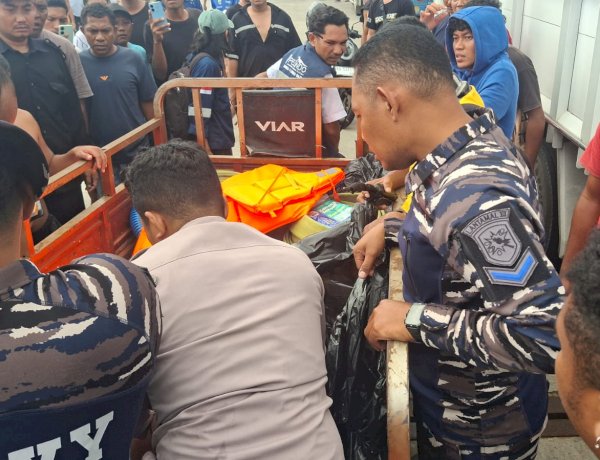 Nekat Mandi di Pelabuhan Wae Kelambu, Seorang Penumpang Kapal Tenggelam dan Dievakuasi Polisi