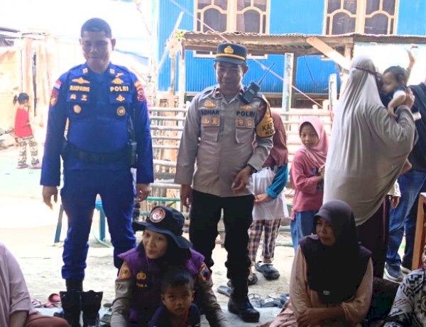 Pulihkan Trauma Anak dan Ibu Pasca-Gempa Flores, Tim Gabungan Polres Mabar dan BKO Polda Jateng Sambangi Pulau Terluar