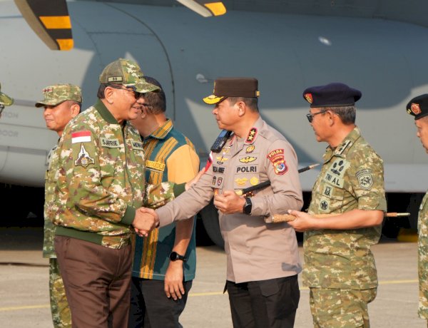 Kapolda NTT Irjen Pol. Reza Arief Dewanto Sambut Kedatangan Menteri Pertahanan RI di Kupang