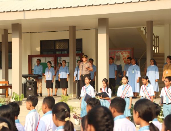 Bangun Karakter Pelajar, Kapolres Mabar Jadi Pembina Upacara di Sekolah Yayasan St. Yosefa