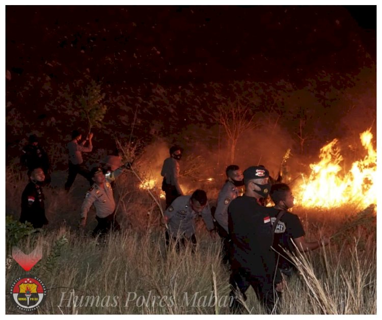 Mantap, Polisi Berhasil Padamkan Api di Bukit Silvya Labuan Bajo