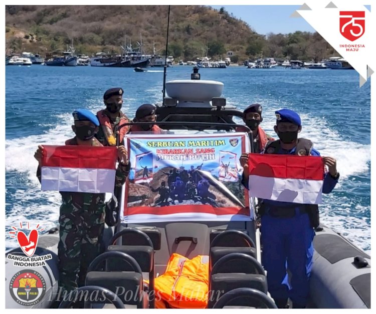 TNI AL dan Polairud Mabar Kibarkan Merah Putih dalam Kegiatan Serbuan Maritim