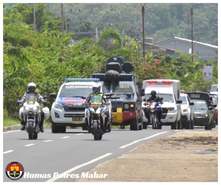 TNI-Polri Lakukan Pengawalan dan Pengamanan Vaksin Covid-19 di Labuan Bajo