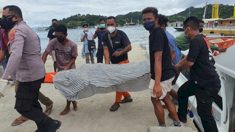 Wisatawan Lokal Meninggal Di Kawasan TNK, Anggota KPPP Polres Mabar bersama Tim SAR Lakukan Evakuasi