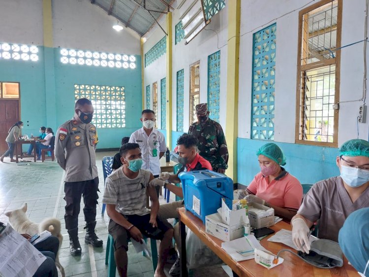Kapolsek Komodo Bersama Jajaran Gencar Imbau Masyarakat Untuk di Vaksin