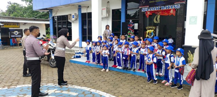 Polisi Sahabat Anak, Satuan Lalu Lintas Polres Mabar Terima Kunjungan Anak-anak PAUD