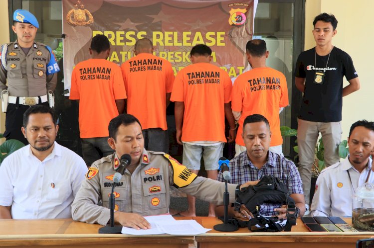 Polisi Ungkap 4 Pelaku Penyelundupan Komodo di Labuan Bajo