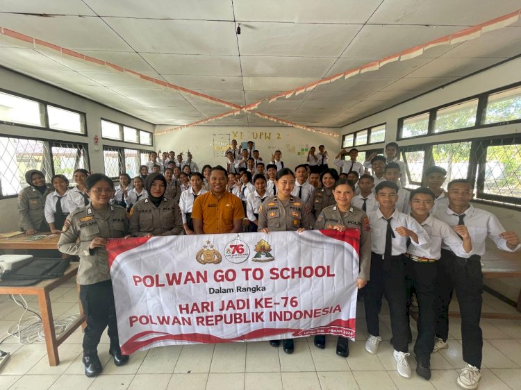 Sambut Hari Jadi Ke 76, Polwan Berikan Edukasi Bahaya Narkoba di SMKN 1 Labuan Bajo