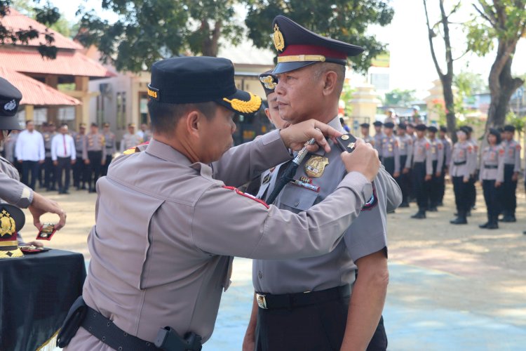 Jelang Pensiun, Kompol Hajairin Mendapatkan Kenaikan Pangkat Pengabdian Polri