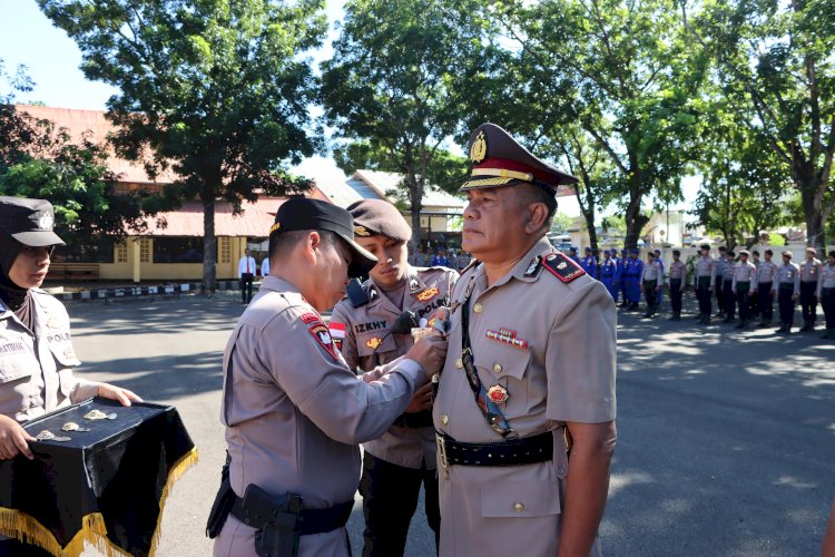 Mutasi, Kapolres Manggarai Barat Lantik dan Sertijab Enam Pejabat Utama di Labuan Bajo