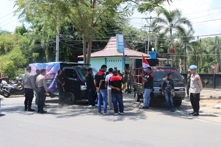 Berlangsung Aman dan Damai, Polisi Kawal Aksi May Day di Labuan Bajo