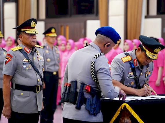 Kapolri Pimpin Sertijab Kapolda NTT: Irjen Pol. Rudi Darmoko Resmi Gantikan Irjen Pol. Daniel Silitonga