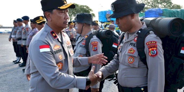 Polri untuk Masyarakat: Polda NTT Kirim puluhan Personel BKO ke Flotim, Tanggap Cepat Erupsi Gunung Lewotobi