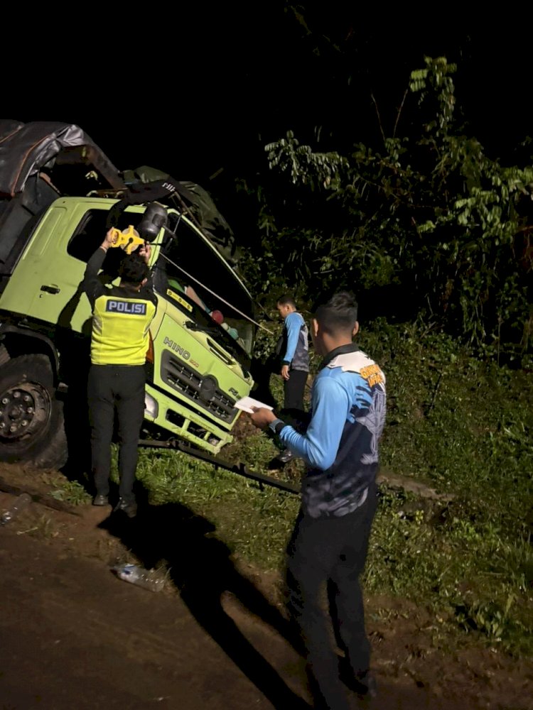 Olah TKP, Polisi Ungkap Kronologi Pelajar Asal Ngada yang Tewas Terjepit Truk Fuso