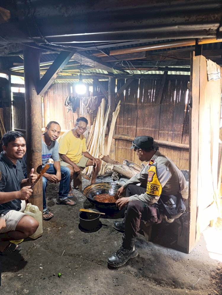 Dari Sopi ke Manisnya Gula Merah: Langkah Humanis Kapolsek Kuwus Rangkul Warga