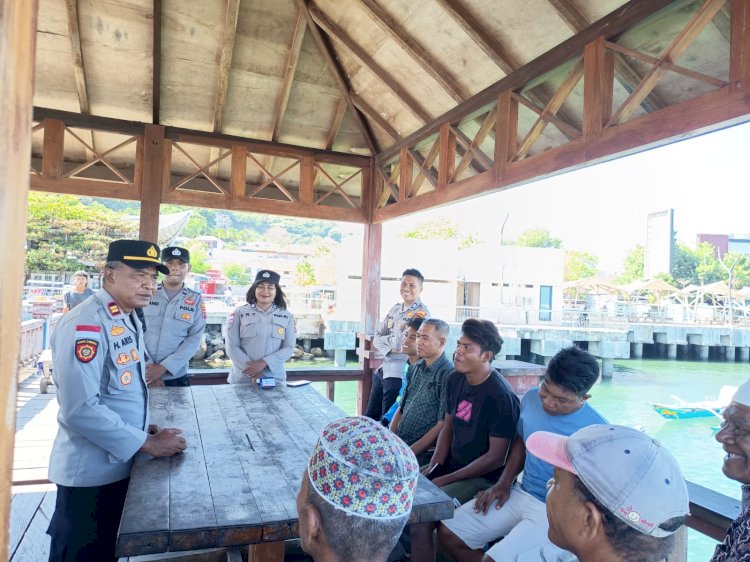 Suara dari Pesisir: Saat Nelayan Labuan Bajo 'Curhat' ke Polisi Soal Cuaca dan BBM