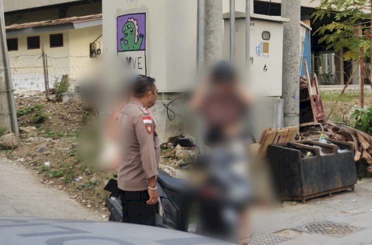 Jaga Etika Pariwisata, Polres Manggarai Barat Tegur Humanis Wisatawan yang Berkendara Tanpa Baju