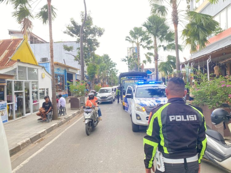 ‎Tak Ada Libur bagi Keselamatan: Satlantas Polres Mabar Tertibkan Lalu Lintas Labuan Bajo