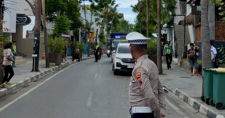 ‎Tak Ada Libur bagi Keselamatan: Satlantas Polres Mabar Tertibkan Lalu Lintas Labuan Bajo