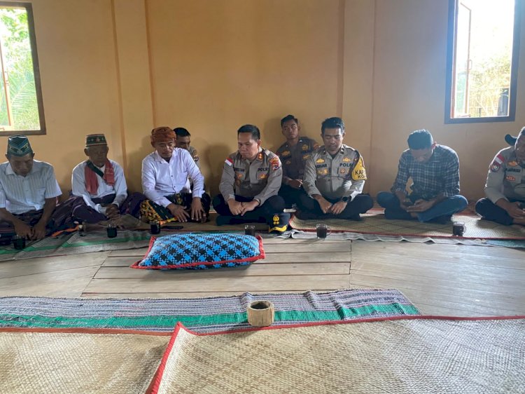 Upaya Cooling System Pasca-Konflik Lahan: AKBP Christian Kadang Rangkul Tokoh Adat Mbehal dan Rareng