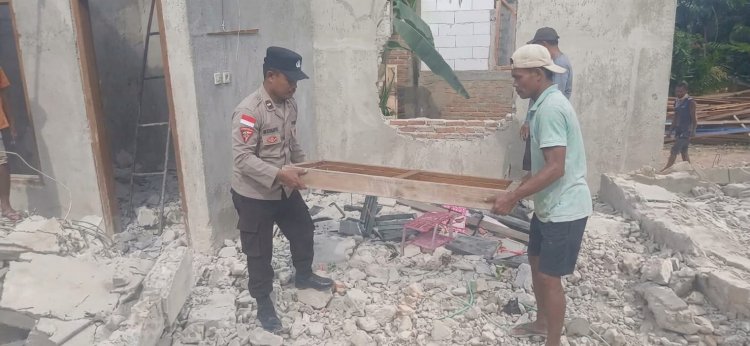 Menyapu Puing di Teong Toda: Sinergi Kepolisian dan Warga Golo Ndaring Pasca-Gempa M 7,7 Laut Flores