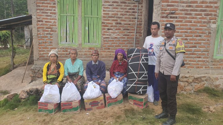 Tanggap Bencana Gempa Flores, Bhabinkamtibmas Mulai Salurkan Paket Bantuan dari Mabes Polri