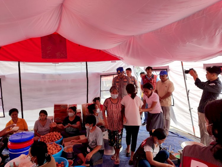 Tanggap Bencana Gempa Flores, Akpol Lemdiklat Polri Salurkan 2 Ton Beras dan Logistik di Manggarai Barat