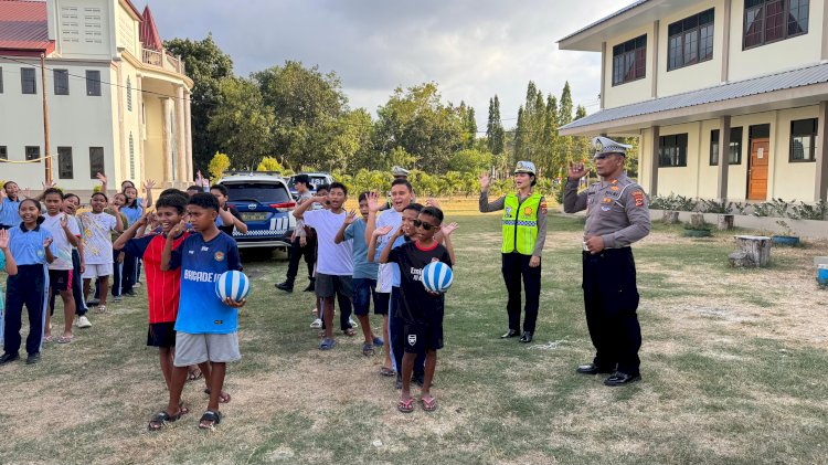 Kembalikan Ceria Pasca-Gempa, Polri Gelar Layanan Trauma Healing Bagi Penghuni Asrama di Labuan Bajo