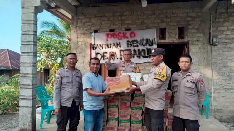 Menembus Medan Ekstrem, Polisi Naik Motor Salurkan Bantuan Kapolda NTT ke Desa Mbakung