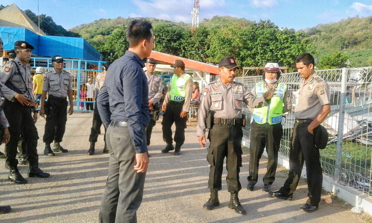 Operasi Pekat Turangga 2016, Personel Polres Mabar Laksanakan Giat Razia Di Pelabuahan ASDP & PELNI Labuan Bajo