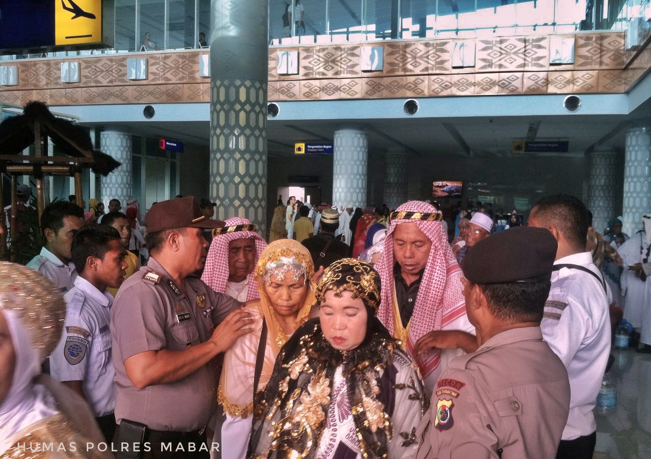 Kabagops Polres Mabar Pimpin Pengaman Penjemputan Jemaah Haji Asal Kabupaten Mabar