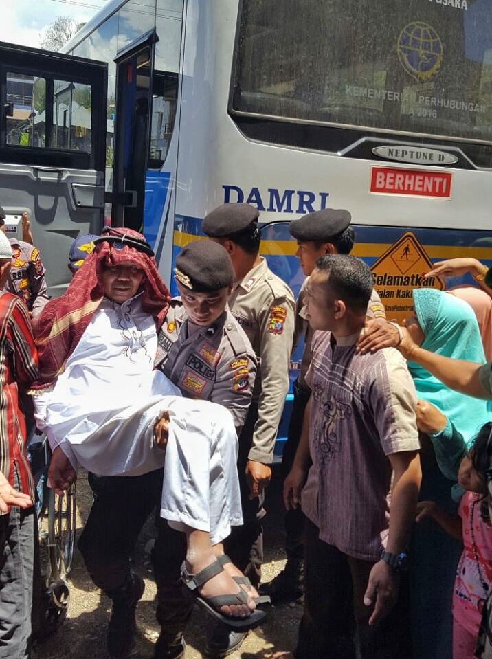 Personil Polres Mabar bersama Inkait lakukan pengamanan penjemputan Jemaah Haji Asal Mabar