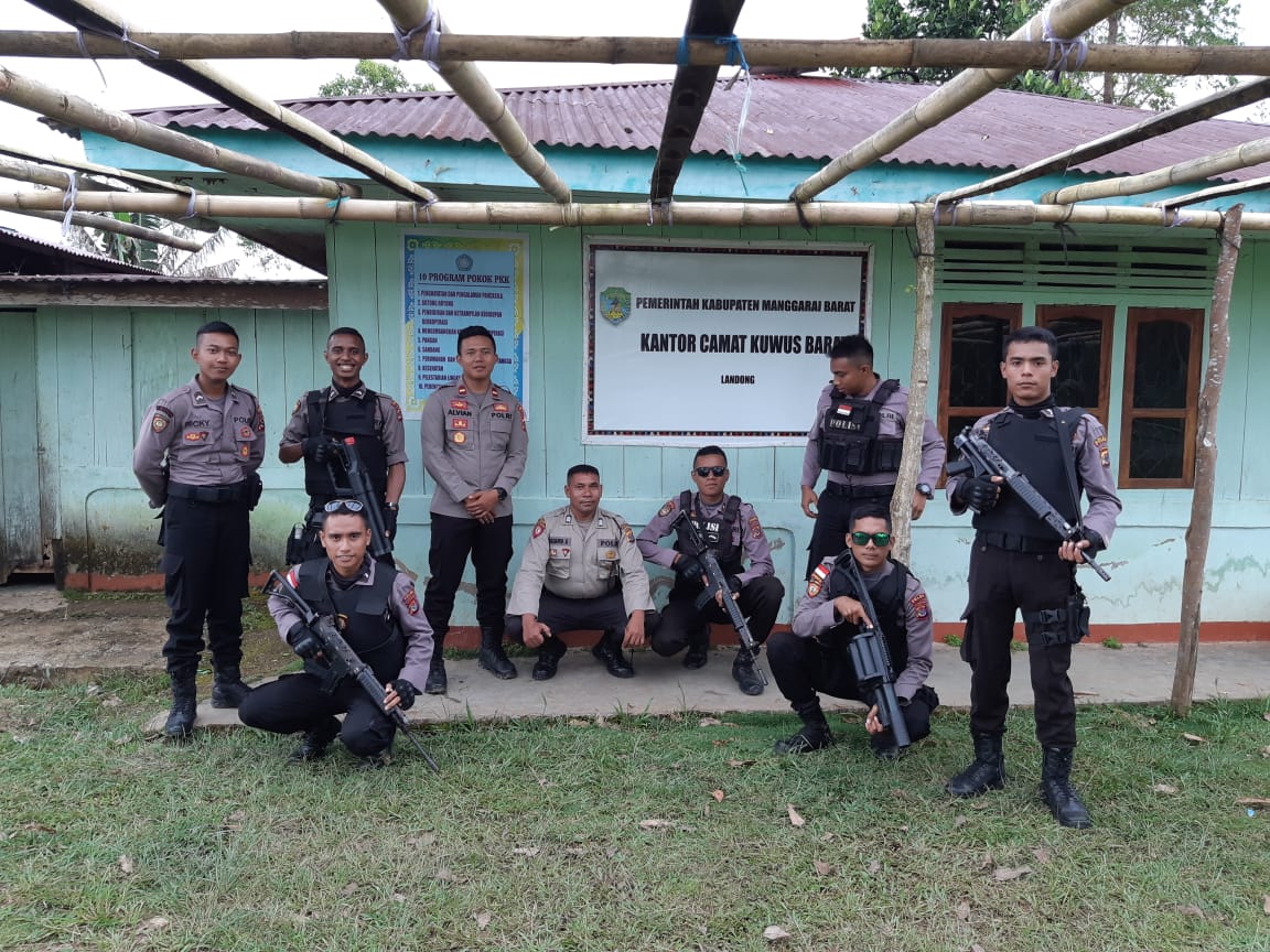 Kapolsek Kuwus Bersama Personel BKO Polda NTT Gelar Patroli Jelang Pemilu 2019