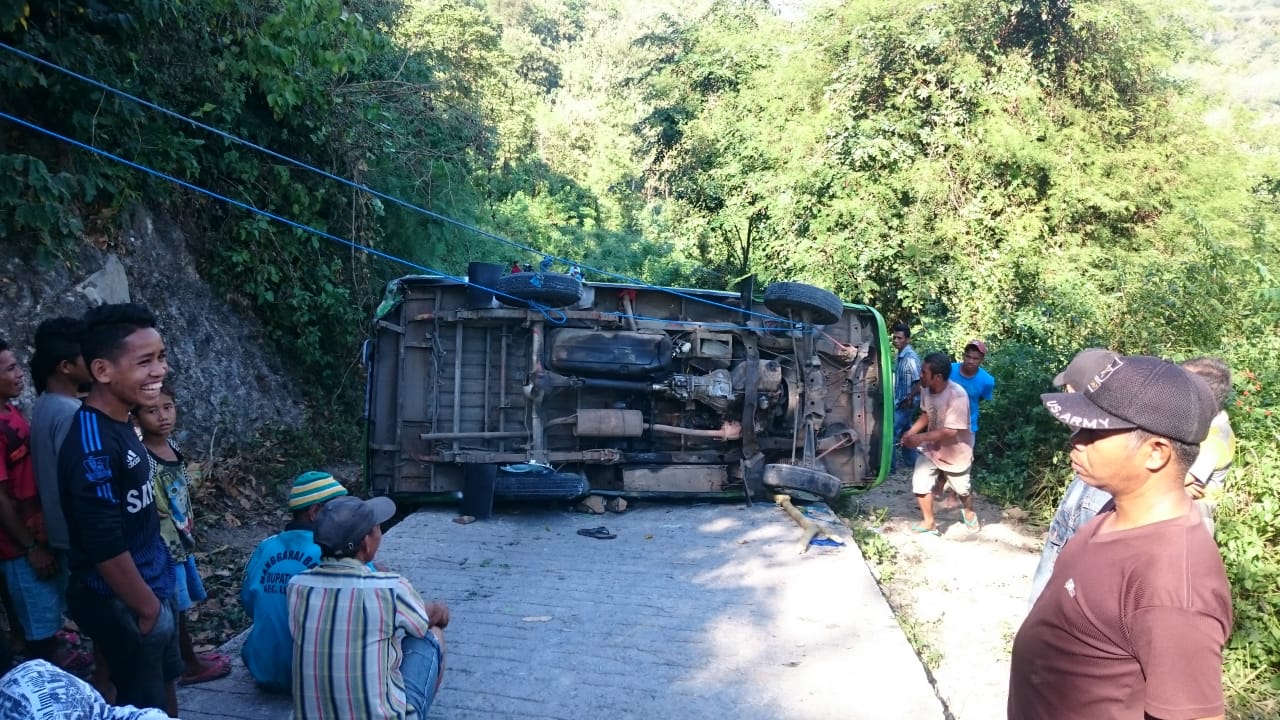 8 Korban Luka Akibat Kecelakaan Bus, Polsek Lembor Amankan Sopir