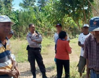 BPN Ukur Tanah Warga, Personel Polres Mabar Bantu Pengamanan