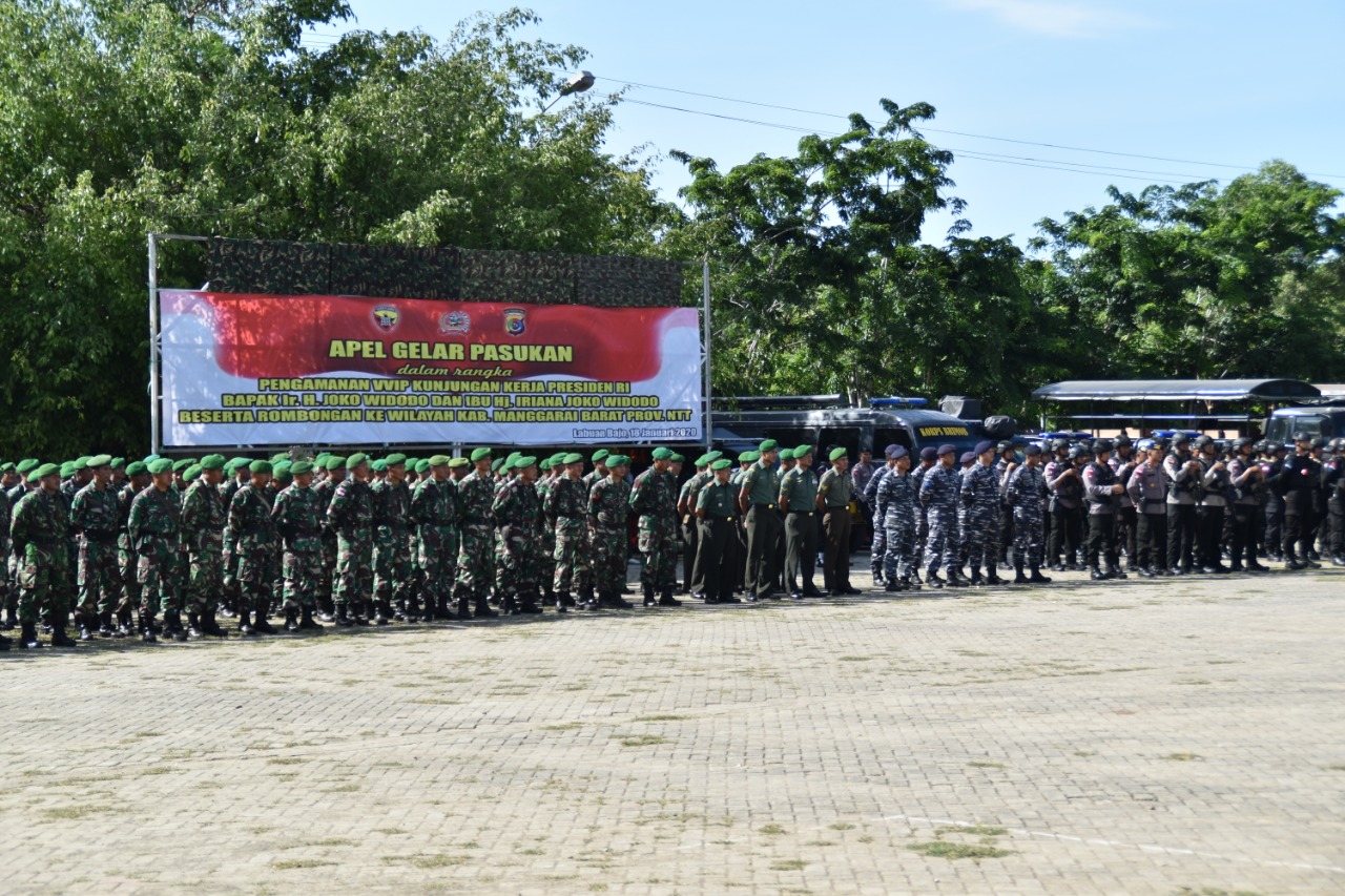 TNI-POLRI Gelar Apel Persiapan Pengamanan Kunker Presiden RI di Labuan Bajo, Manggarai Barat, NTT