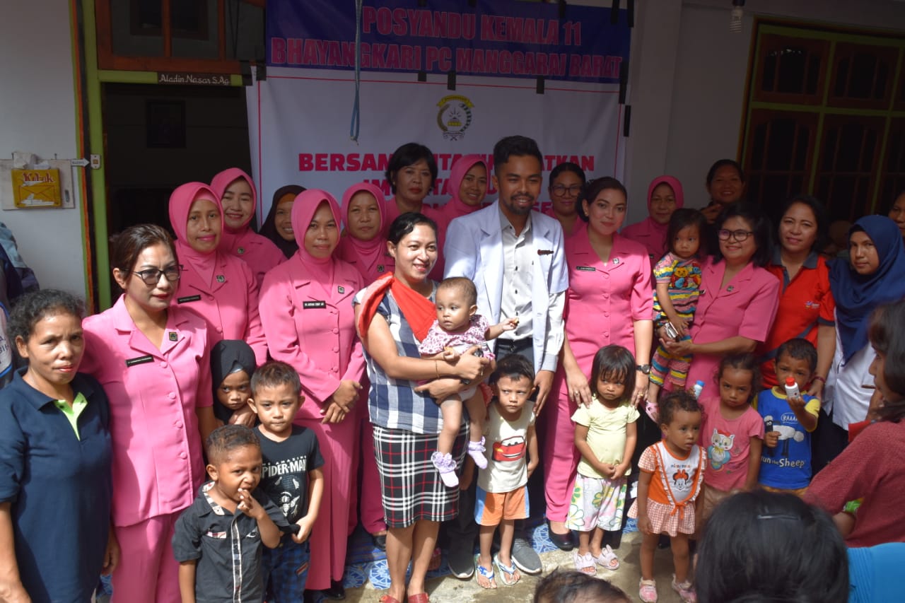 Peduli Kesehatan Anak, Bhayangkari Cabang Mabar Gelar Pelayanan Posyandu Rutin
