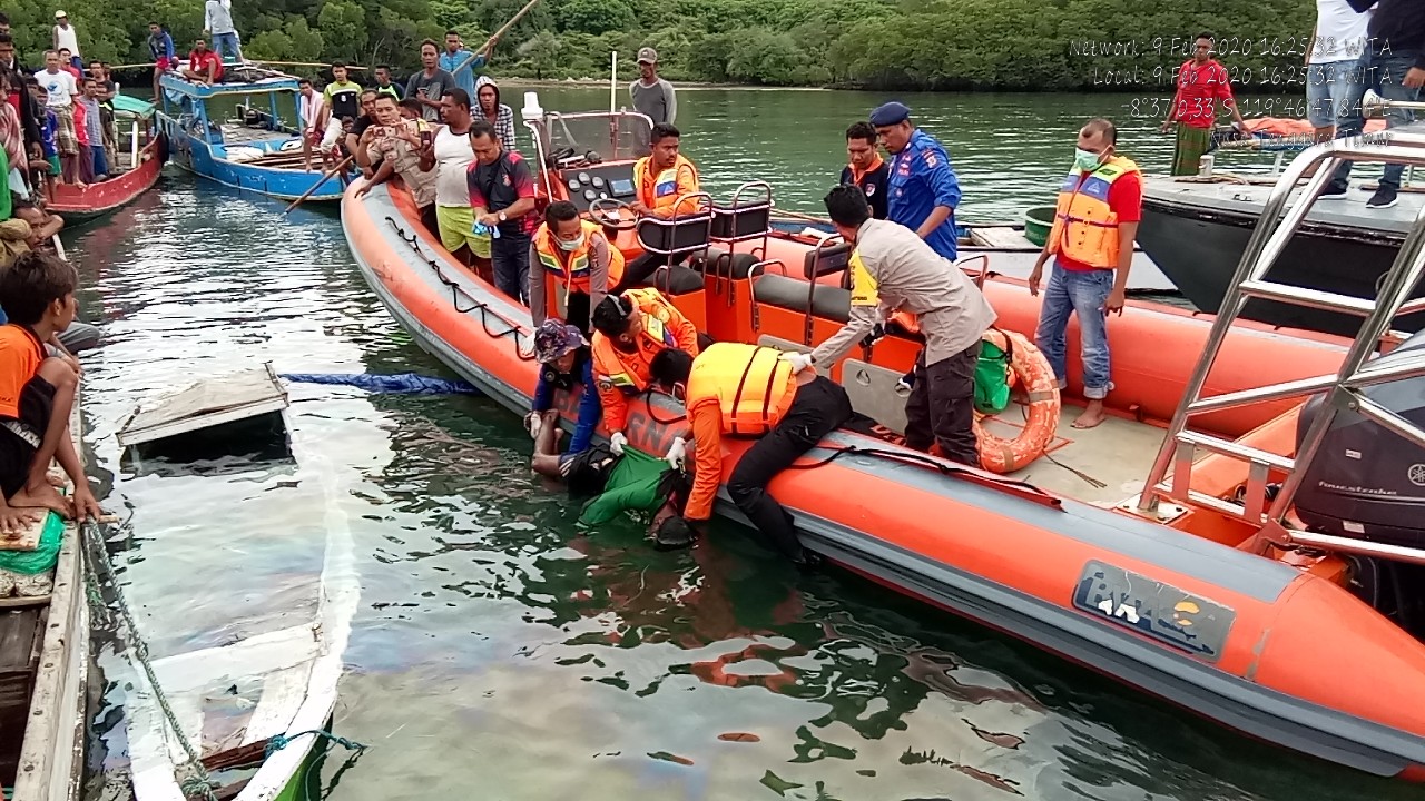 Tim SAR Gabungan Bantu Evakuasi Mayat Nelayan